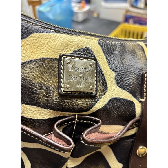 Dooney & Bourke Giraffe Print Shoulder Bag Brown Giraffe Print
